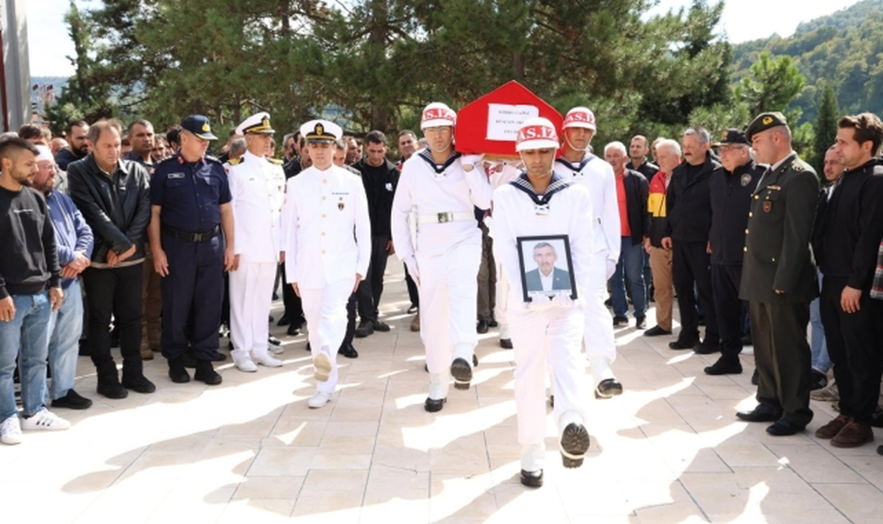 Zonguldak'ta Kıbrıs Gazisi Hüseyin Akçan son yolculuğuna uğurlandı