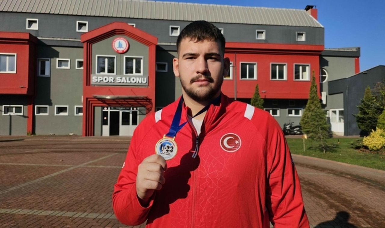 Balkan şampiyonu altın çocuk Berat, yeni hedeflerin peşinde