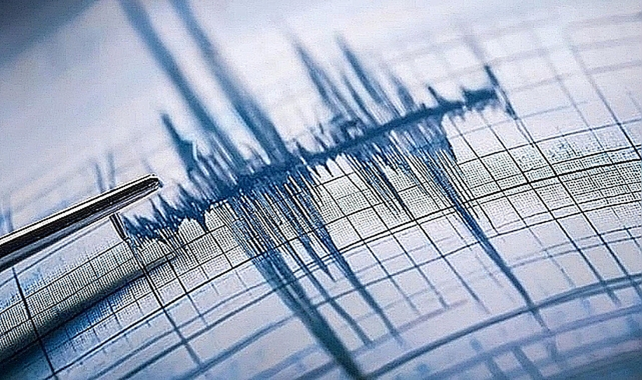 Sındırgı'da 3.8 büyüklüğünde deprem