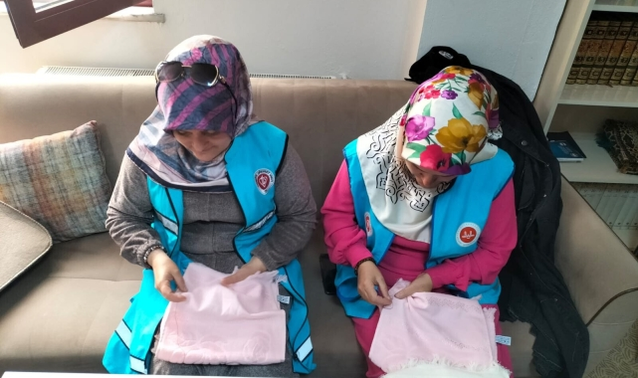 Zonguldak'ta Gönülleri Isıtan Projeler: TDV Kadın Kollarından "İlmek İlmek İyilik" ve "Kış Bayramı"