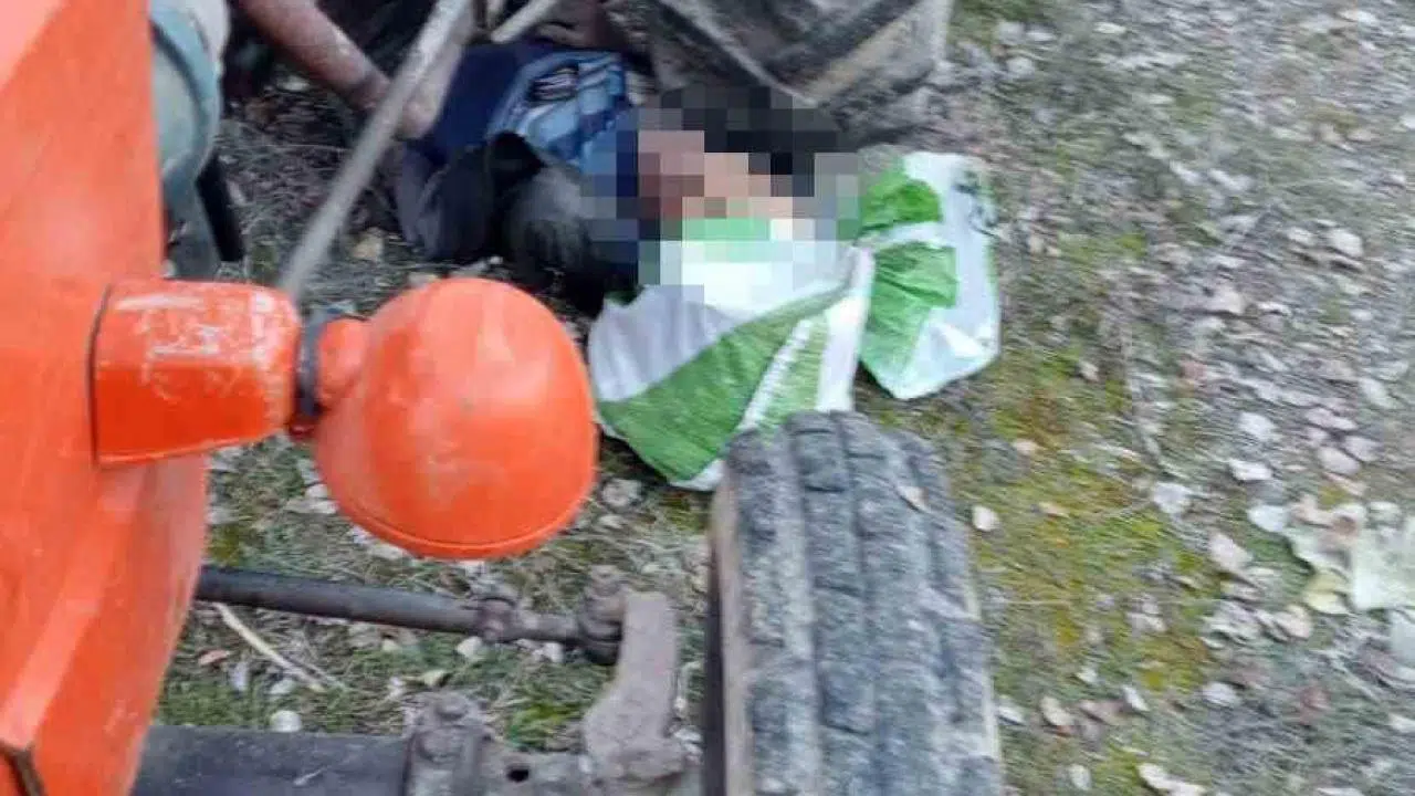 Mudurnu’da traktörün altında kalan sürücü yaralandı