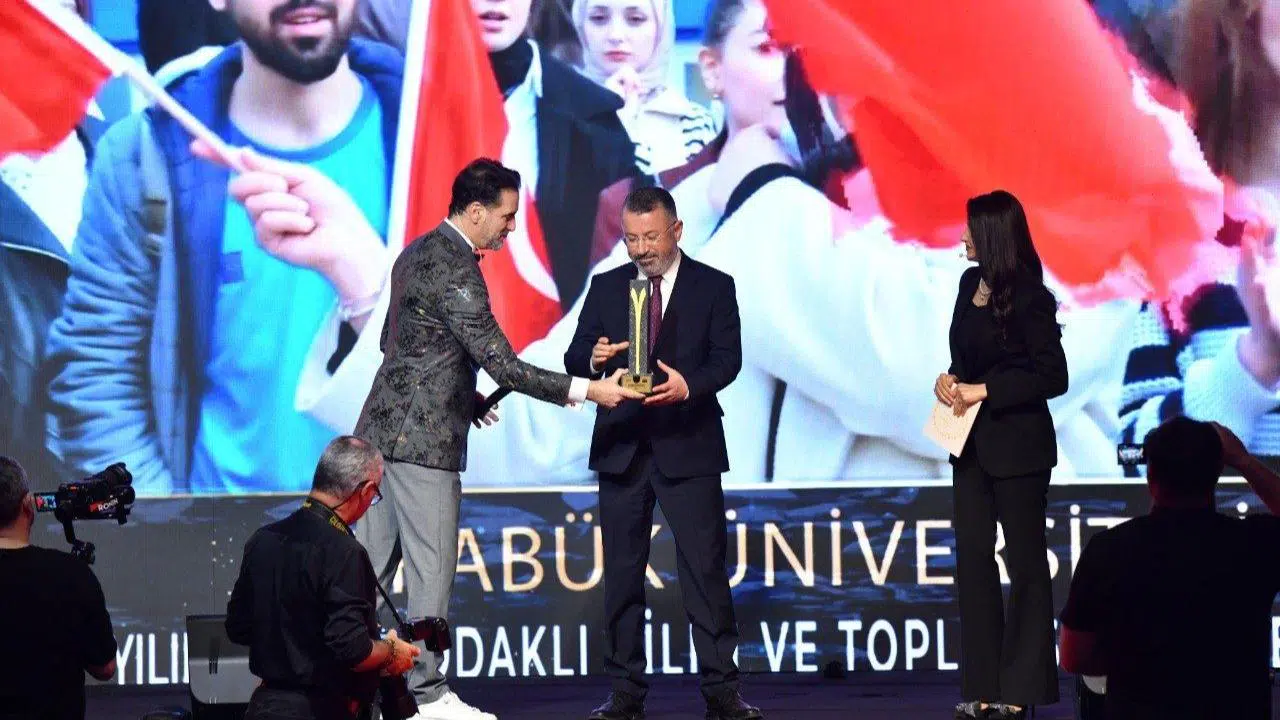 Sosyalfest, Uluslararası Elmas Ödülleri’nden ödülle döndü