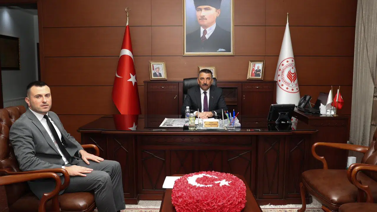 Vali Hacıbektaşoğlu gençlik ve spor projelerini görüştü