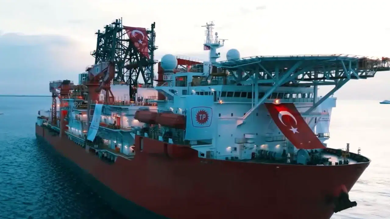 "Yıldırım" Zonguldak açıklarında, "Çağrı Bey" Somali yolcusu