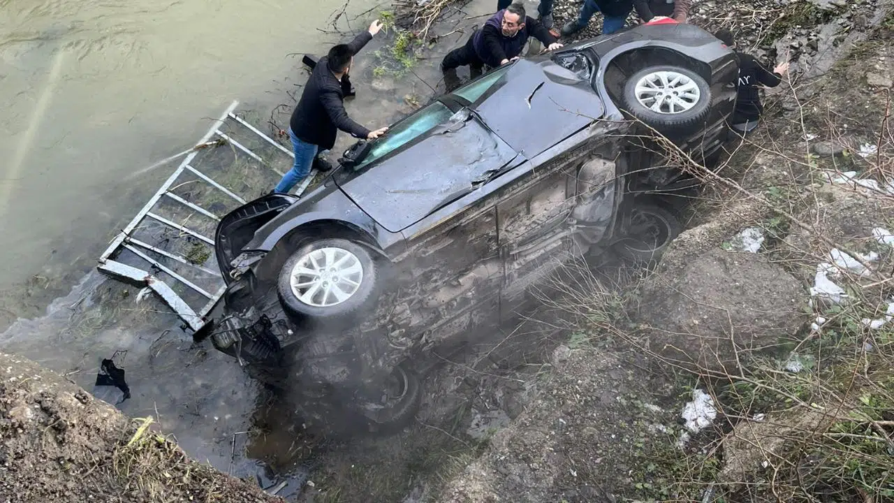 Bakacakkadı’da korkutan kazada 1 kişi yaralandı