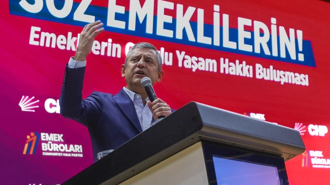 Özgür Özel: “Emekli artık zam değil; sandık istiyor”