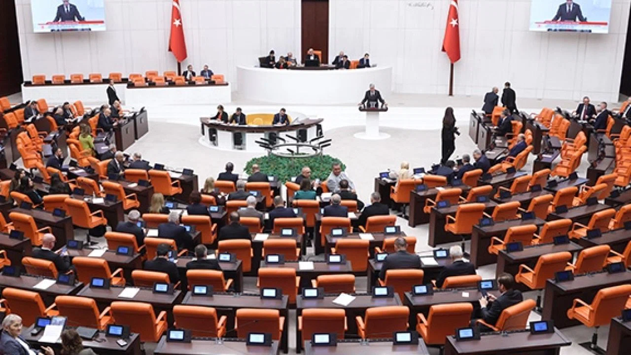 TBMM, trafik cezalarının artırılmasına yönelik teklifi görüşmeye devam edecek