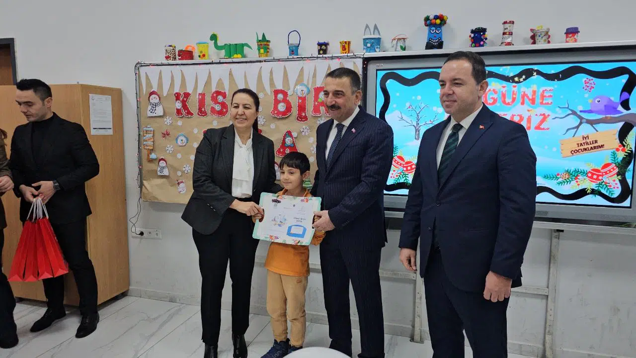 Zonguldak'ta karne heyecanı 87 bin öğrenci tatile girdi