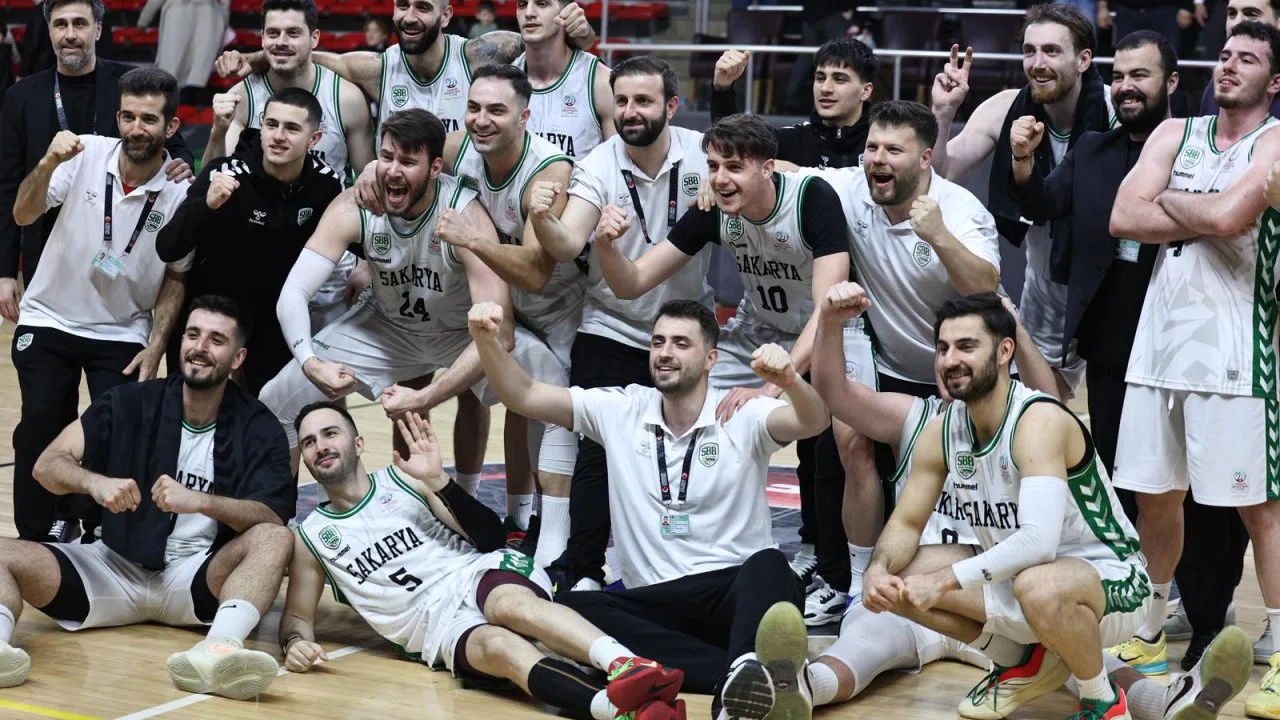 Sakarya’da Büyükşehir Basketbol’dan farklı galibiyet