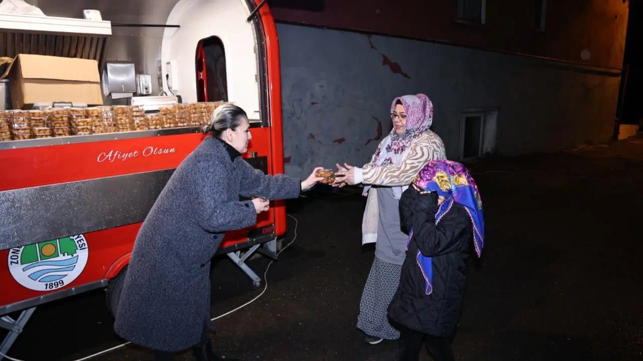 Zonguldak Belediyesinden Terakki Mahallesinde lokma ikramı