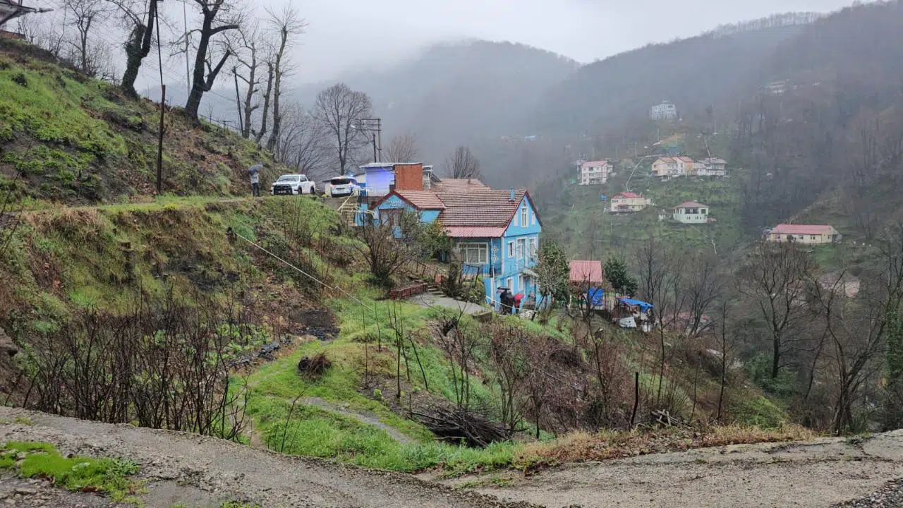 Zonguldak'ta heyelan paniği, geçici boşaltılan yapılarda hayat normale döndü