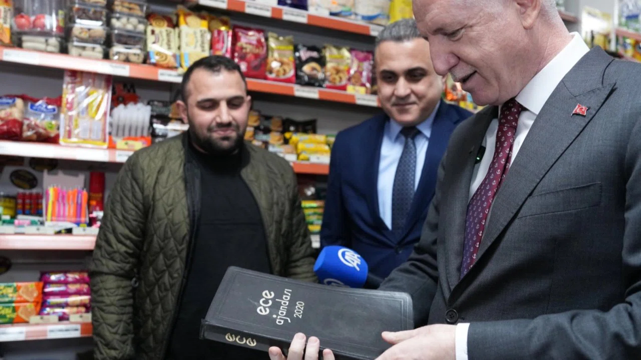 32 bin ailenin bakkal borcu silindi