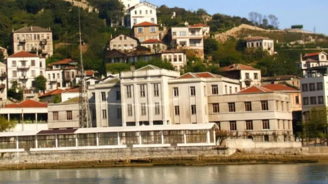 Ankara'daki ikizi korunan Zonguldak'ın tarihi valilik sarayının hikayesi