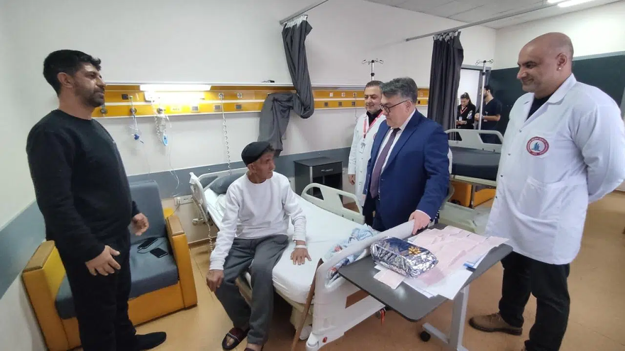 BEUN Rektörü Özölçer’den Bayram Ziyareti: Hastalar ve Sağlık Çalışanlarıyla Bayramlaştı