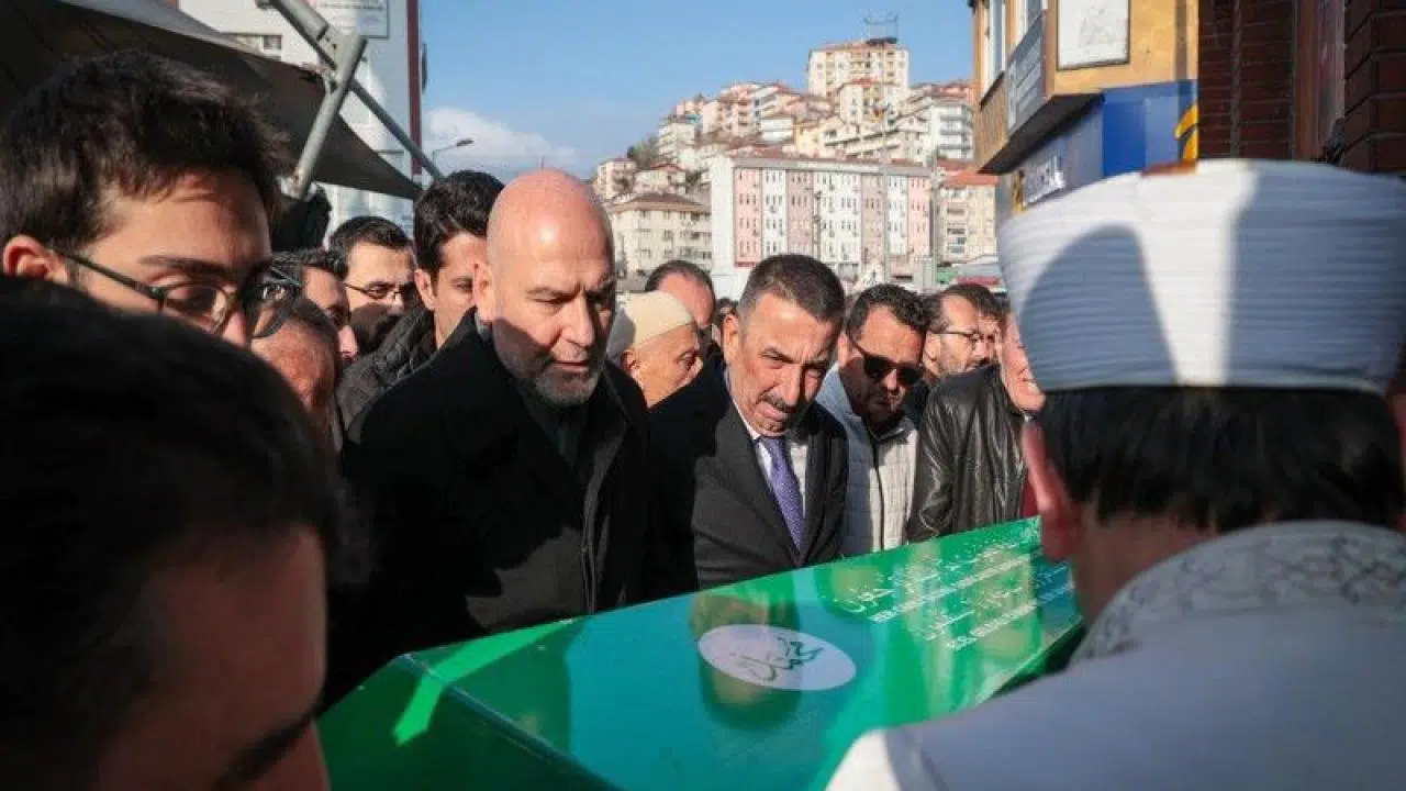 Vali Osman Hacıbektaşoğlu, Ömer Danışmaz için düzenlenen cenaze merasimine katıldı