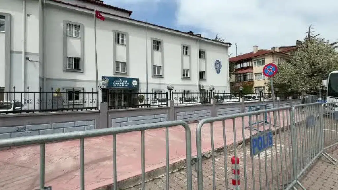 Bolu ortaokul öğrencisi okul baskını tehdidiyle gözaltına alındı