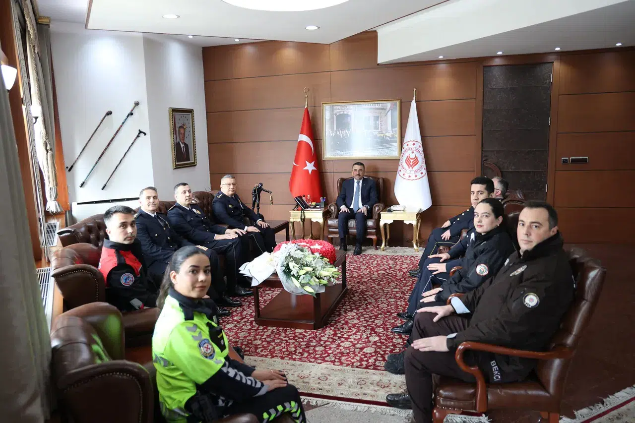Vali Hacıbektaşoğlu'ndan polislere 181. yıl tebriği