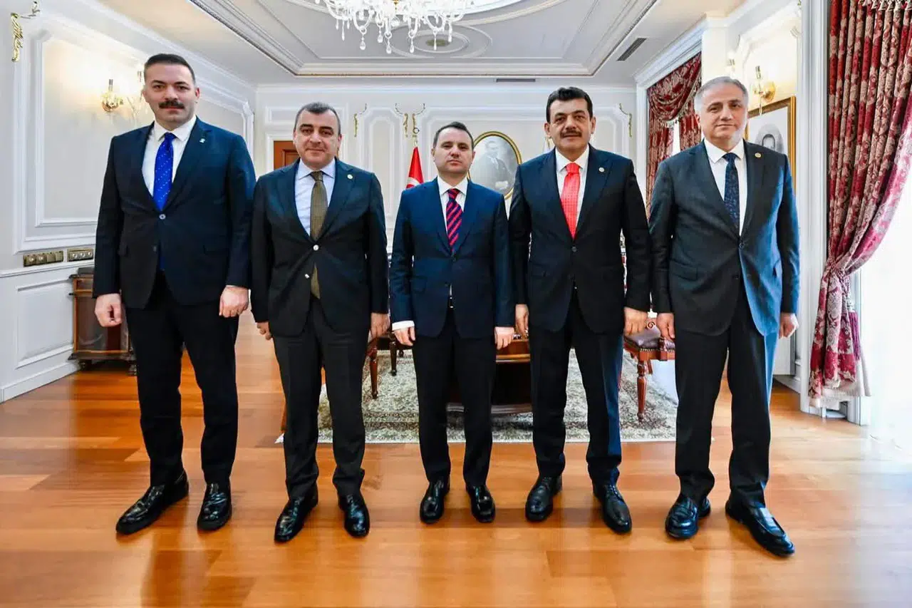 AK Parti Zonguldak heyetinden Adalet Bakanı Gürlek'e hayırlı olsun ziyareti