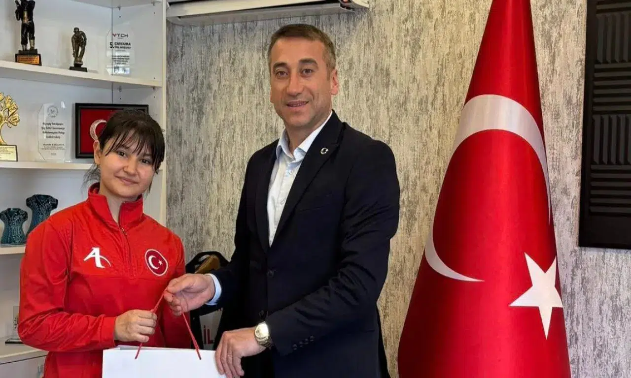 Bartınlı Karateci Aysu Uçar'dan Büyük Başarı