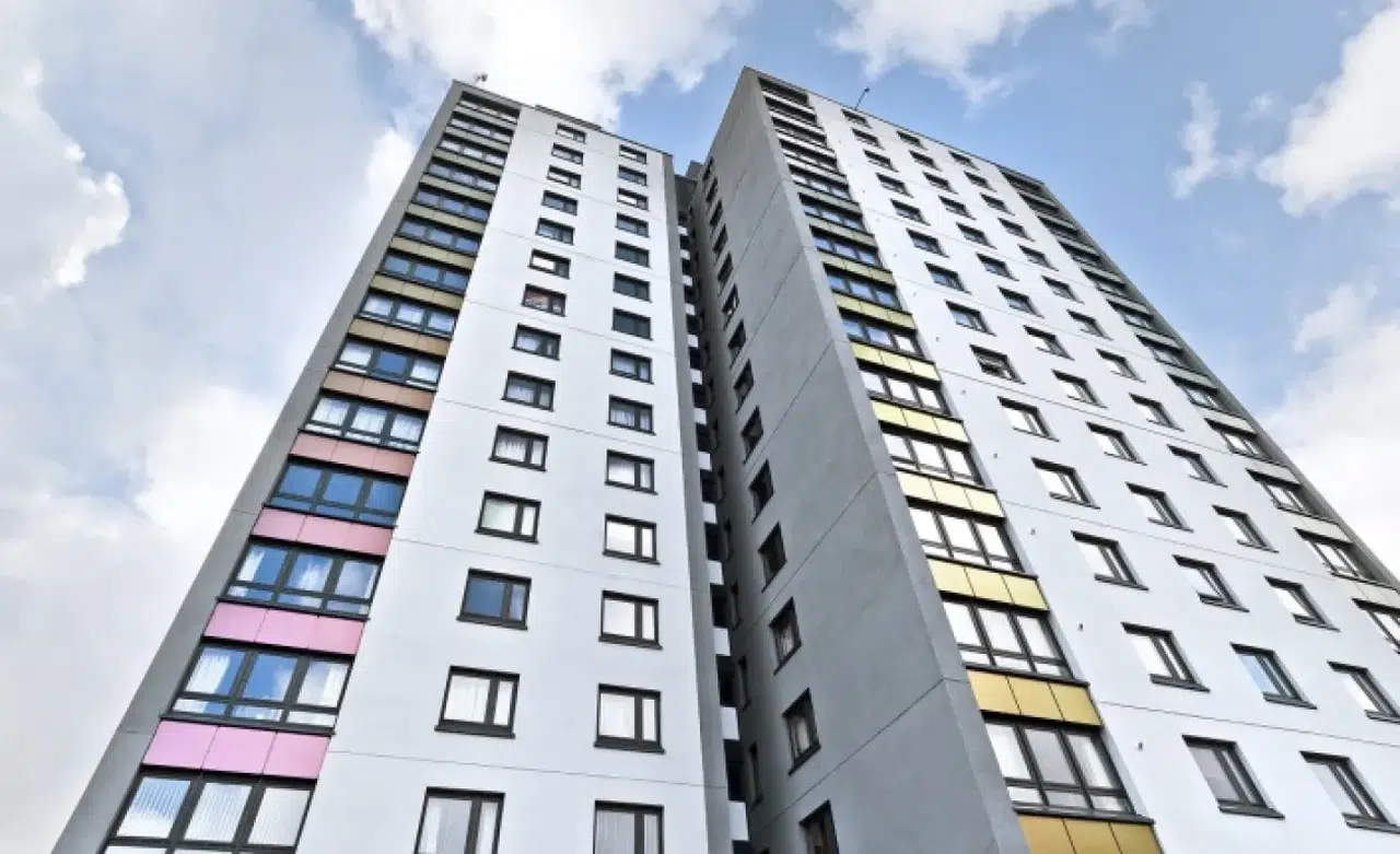 Devrek'te Apartman Mahkemeden Satışa Çıkarıldı