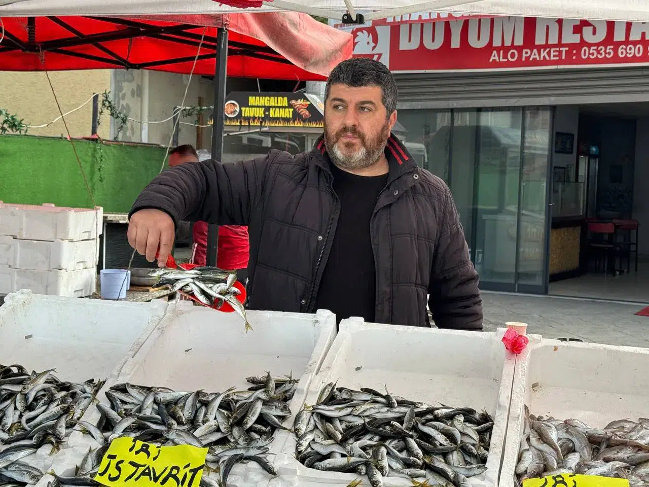 Zonguldak'ta tezgahlarda nöbet değişimi: Hamsinin yerini istavrit aldı