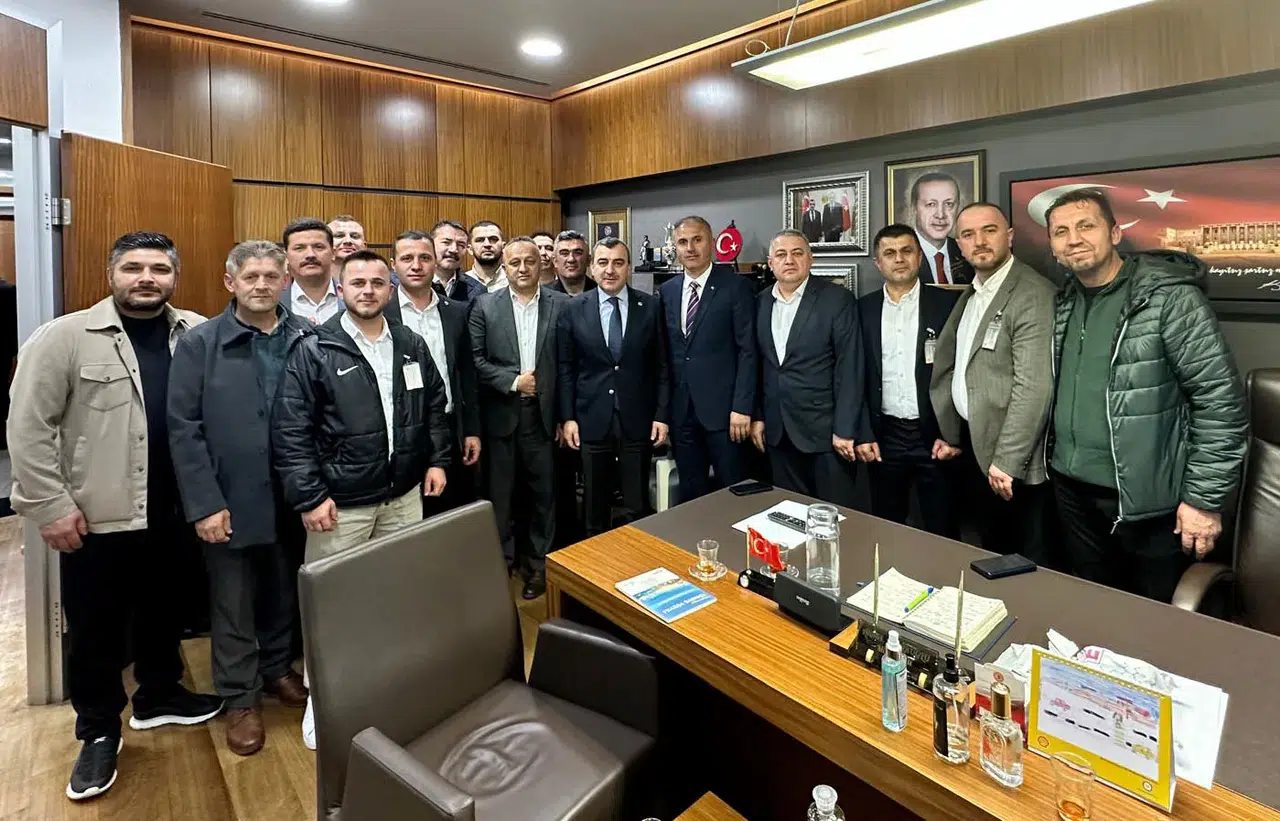 Milletvekillerine TBMM'de önemli ziyaret