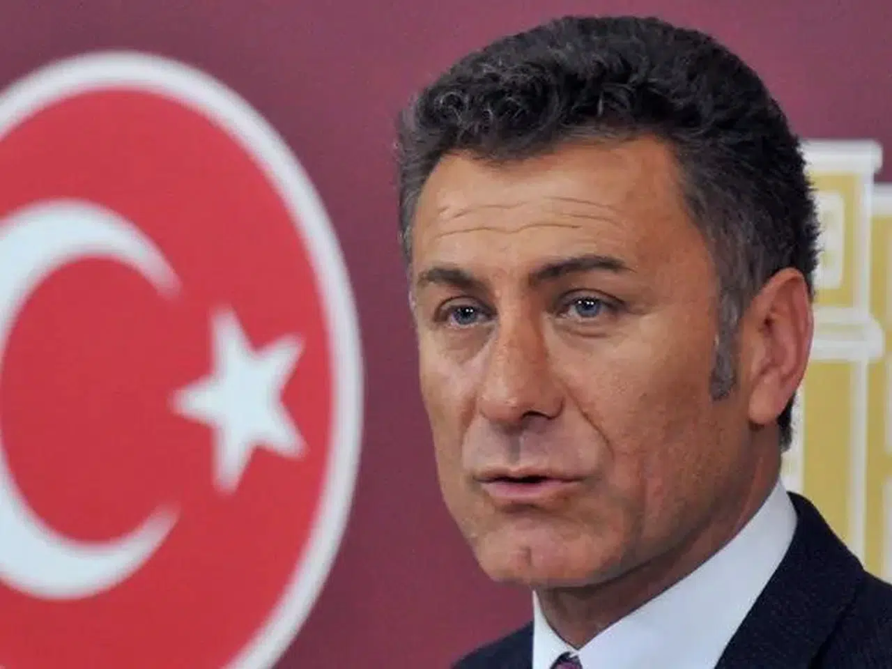Halkevleri CHP milletvekili Orhan Sarıbal'ı ihraç etti