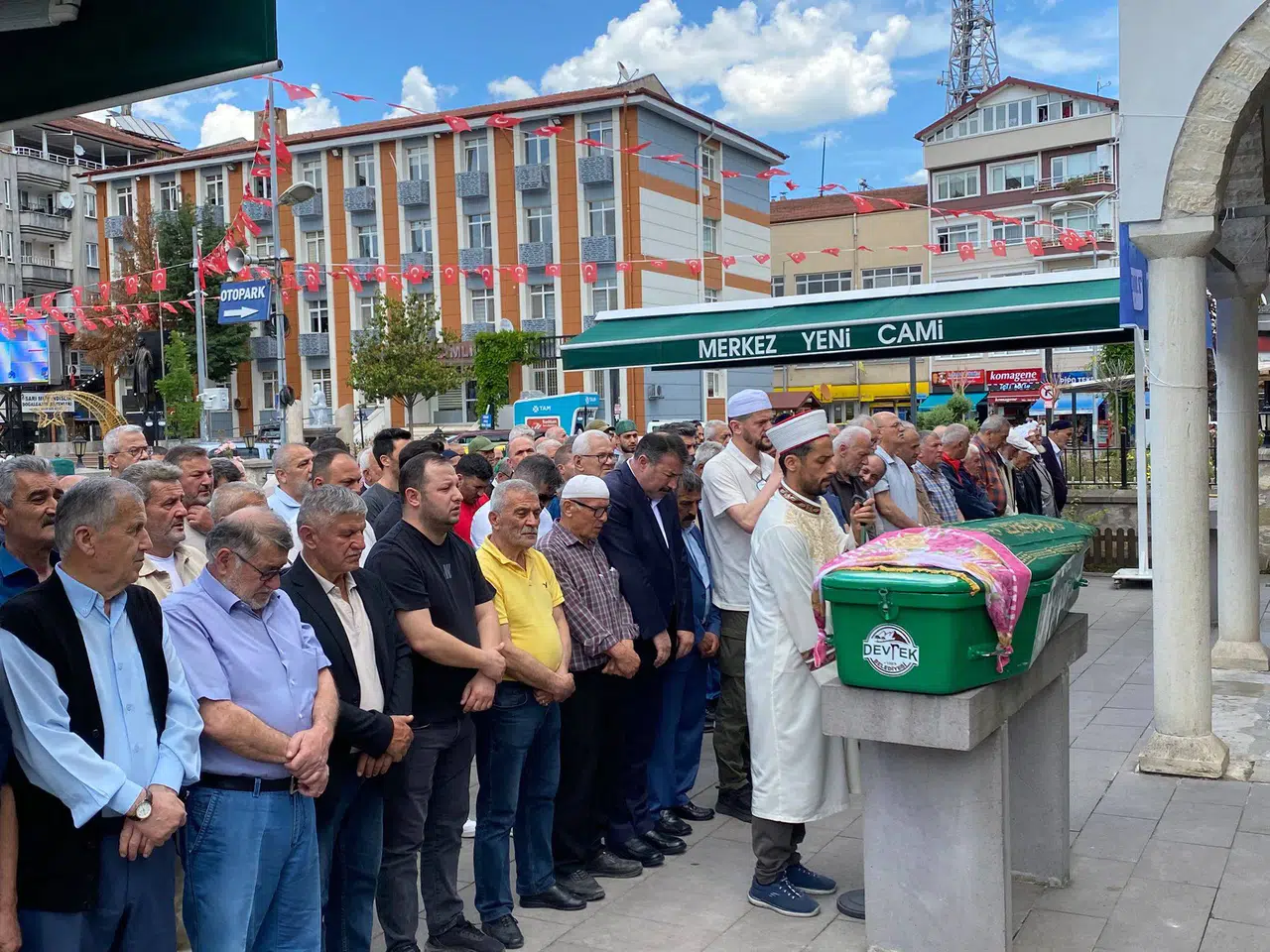 Hayatını kaybeden Pakize Yemelek toprağa verildi