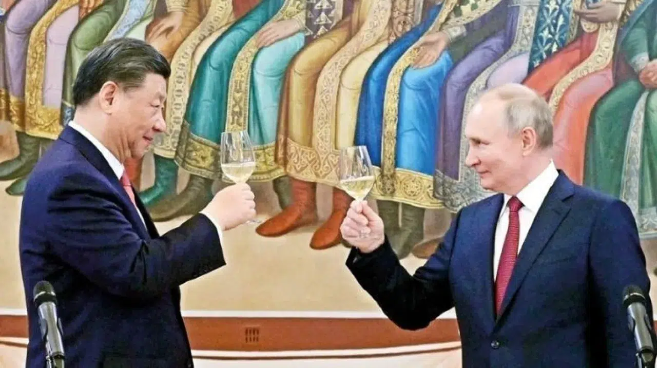 Trump Gitti Putin İniyor: Pekin'den Dünyaya Küresel Güç Resti