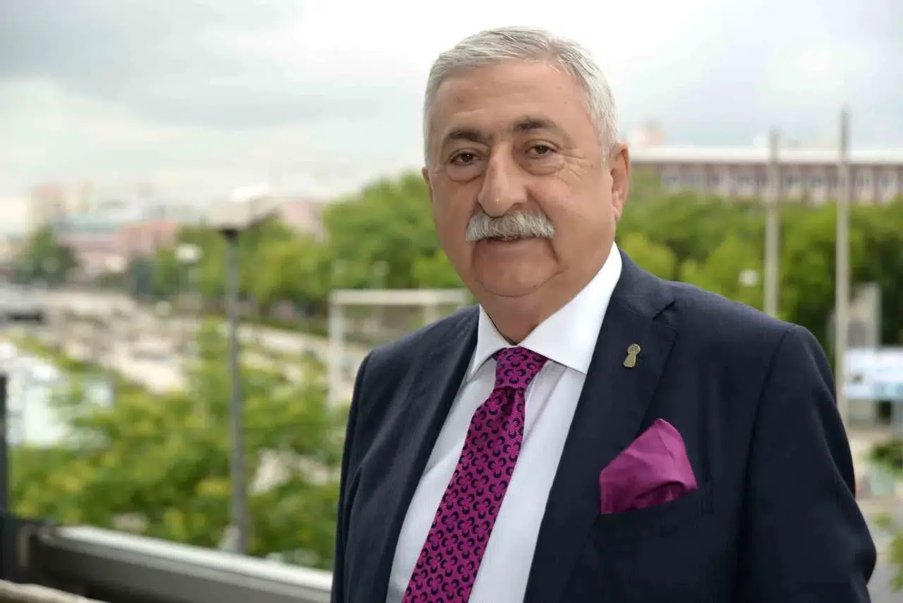 Palandöken: "Gençlerimiz, ülkemizi daha güçlü yarınlara taşıyacaktır"