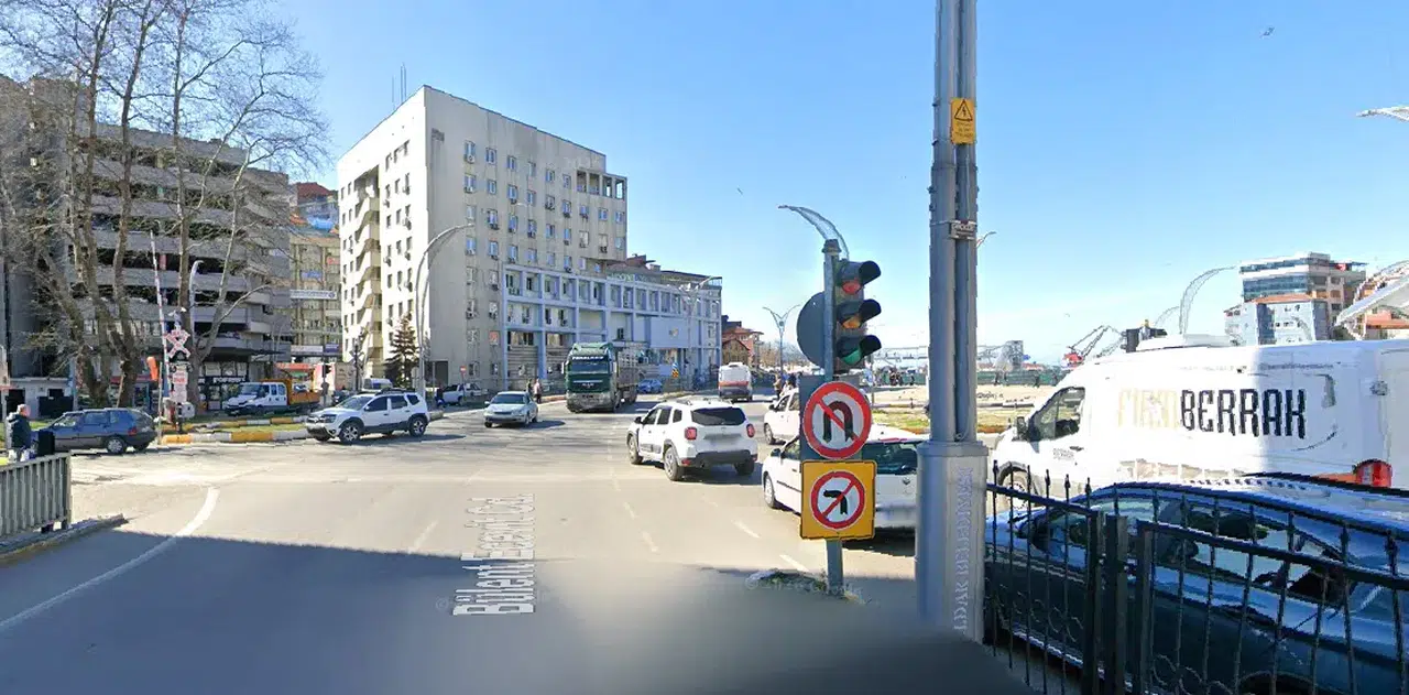 Fevkani Yıkıldı, Zonguldak Trafiği Çözümsüzlükte Boğuldu: Öncelik Ulaşım mı, Kaynak Yaratmak mı?