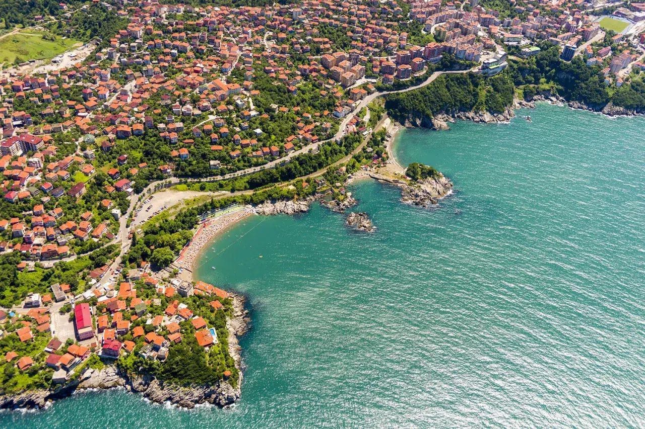 Zonguldak'ta İki Plaj Yeni Sezon Hazırlıkları Nedeniyle Geçici Olarak Kapatıldı