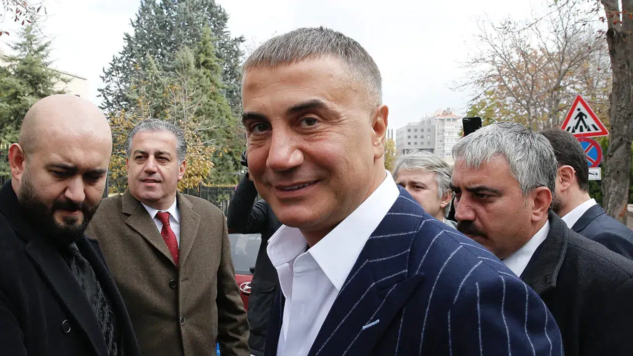 Zonguldak'ta Sedat Peker'e meşaleli doğum günü kutlaması