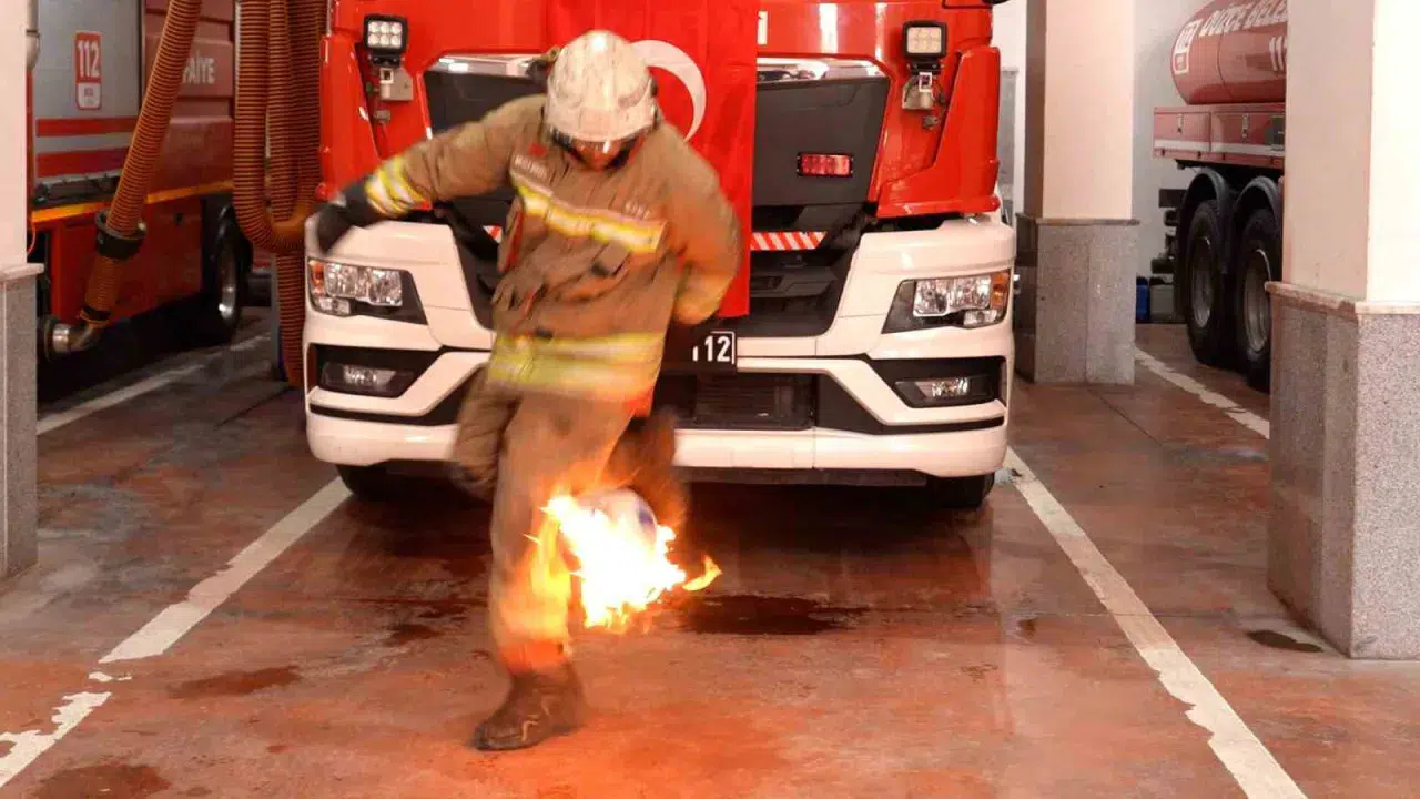 Düzce'de yanan o top dünyayı bir anda ayağa kaldırdı