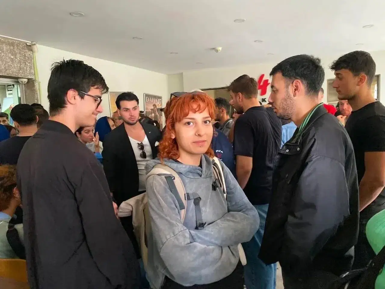 CHP'nin Rozet Töreninde 950 TL'ye Figüran Skandalı: Cast Ajanslarıyla Provalar Yapıldığı İddia Edildi!