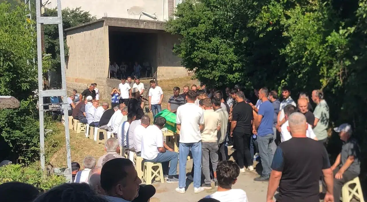 İstanbul’daki Kazada Can Veren Onur Korkmaz, Memleketinde Toprağa Verildi