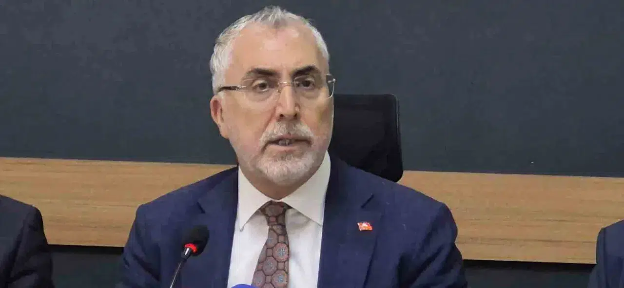 Bakan Işıkhan: "Türkiye artık gelişmelerin seyrine yön veren bir ülkedir"