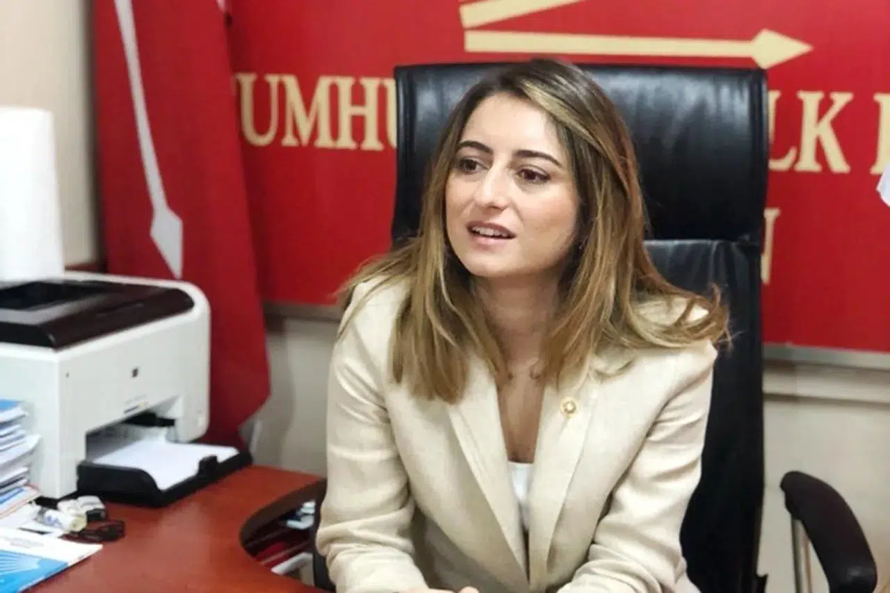 CHP Milletvekili Aysu Bankoğlu partide kalma kararını duyurdu