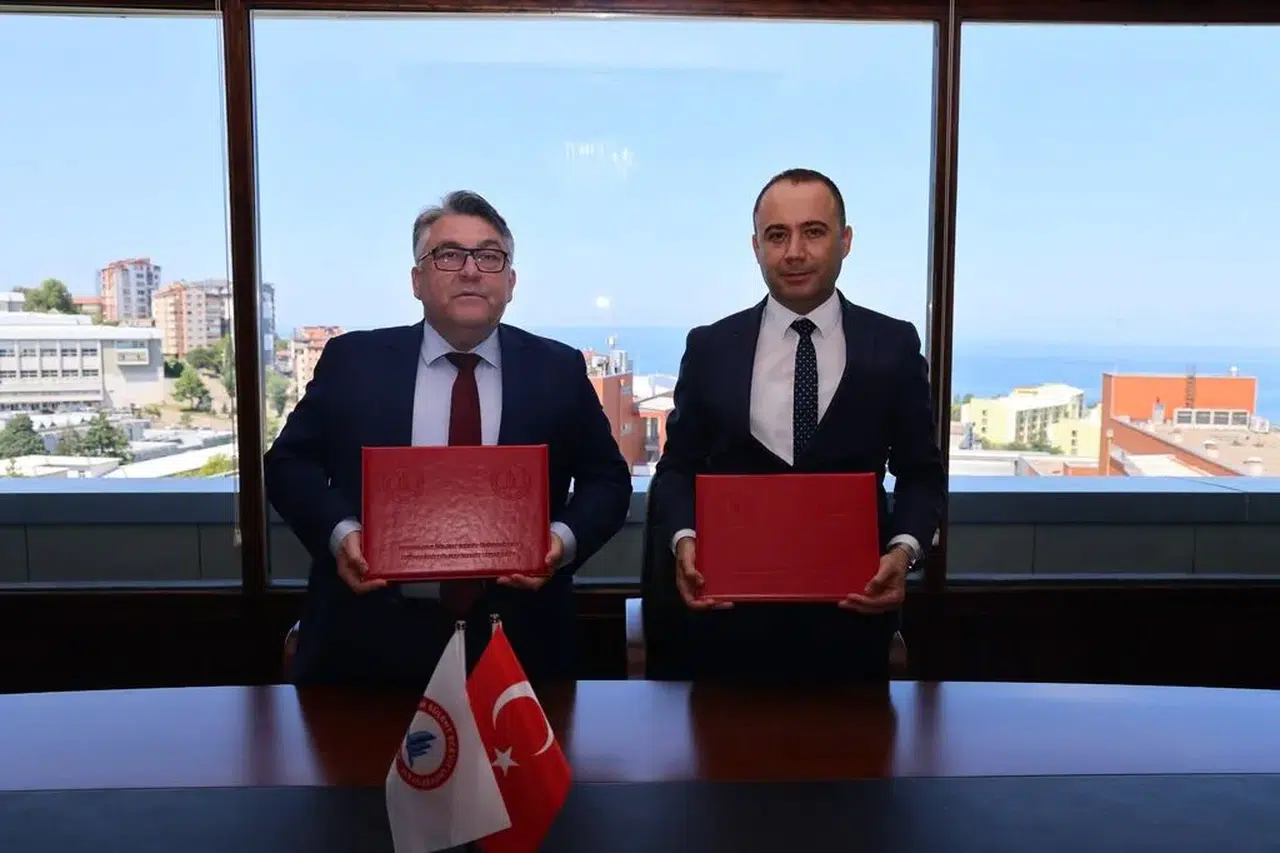 BEUN ve İş Bankası'ndan intern doktorların maaş ödemeleri için iş birliği protokolü!