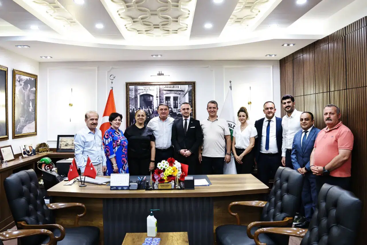Zonguldak belediyesinde görevde yükselme sınavı başarısı kutlandı