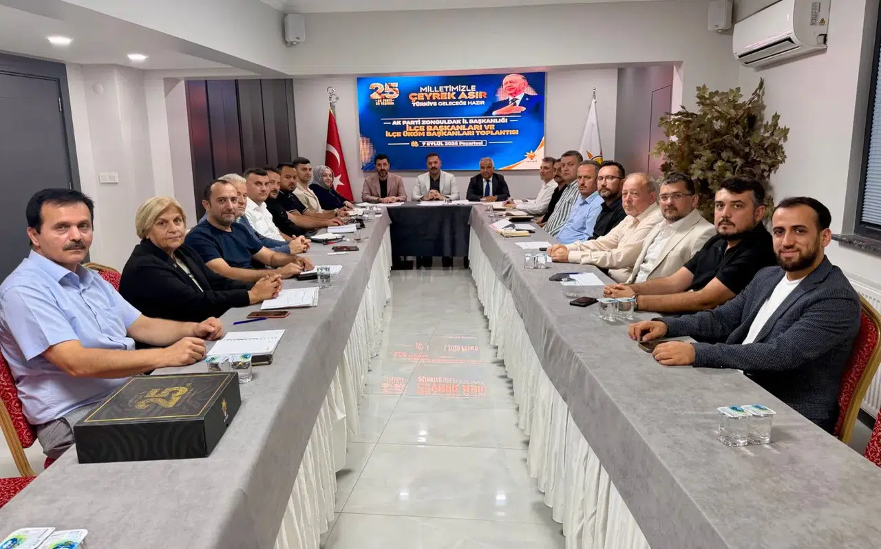 AK Parti Zonguldak'ta teşkilat başkanlarıyla istişare toplantısı gerçekleştirdi