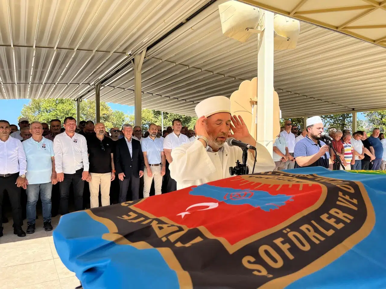 Zonguldak Şoförler Odası'nın eski başkanı Alaattin Toros toprağa verildi