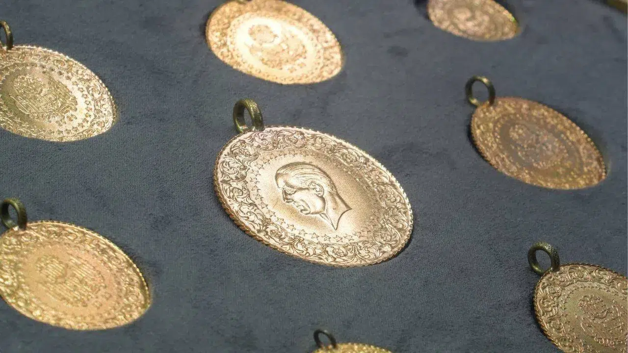 Altın fiyatları yükseliyor; gram altın 6 bin 860 TL'yi geçti, ons altın