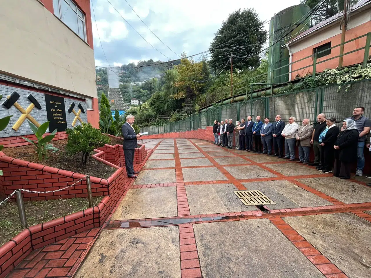 Avni Cinel törenle anıldı