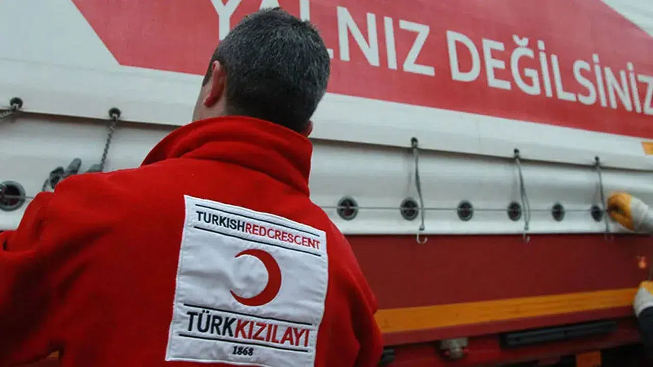 Kızılay’ın Ayvalık’taki zeytinlik satışına karşı direniş ve istifalar gündemde