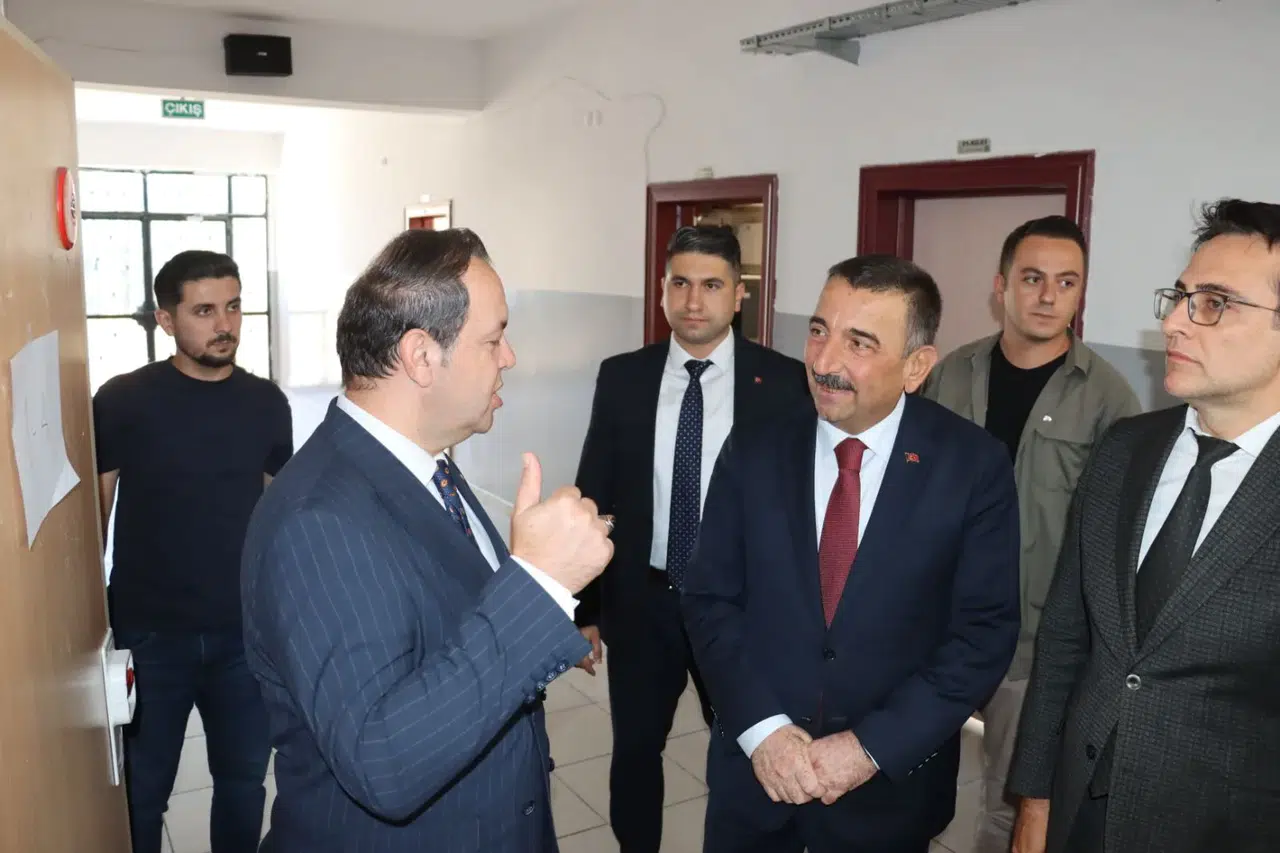 Zonguldak Denetimli Serbestlik Müdürlüğü okullara renk katıyor