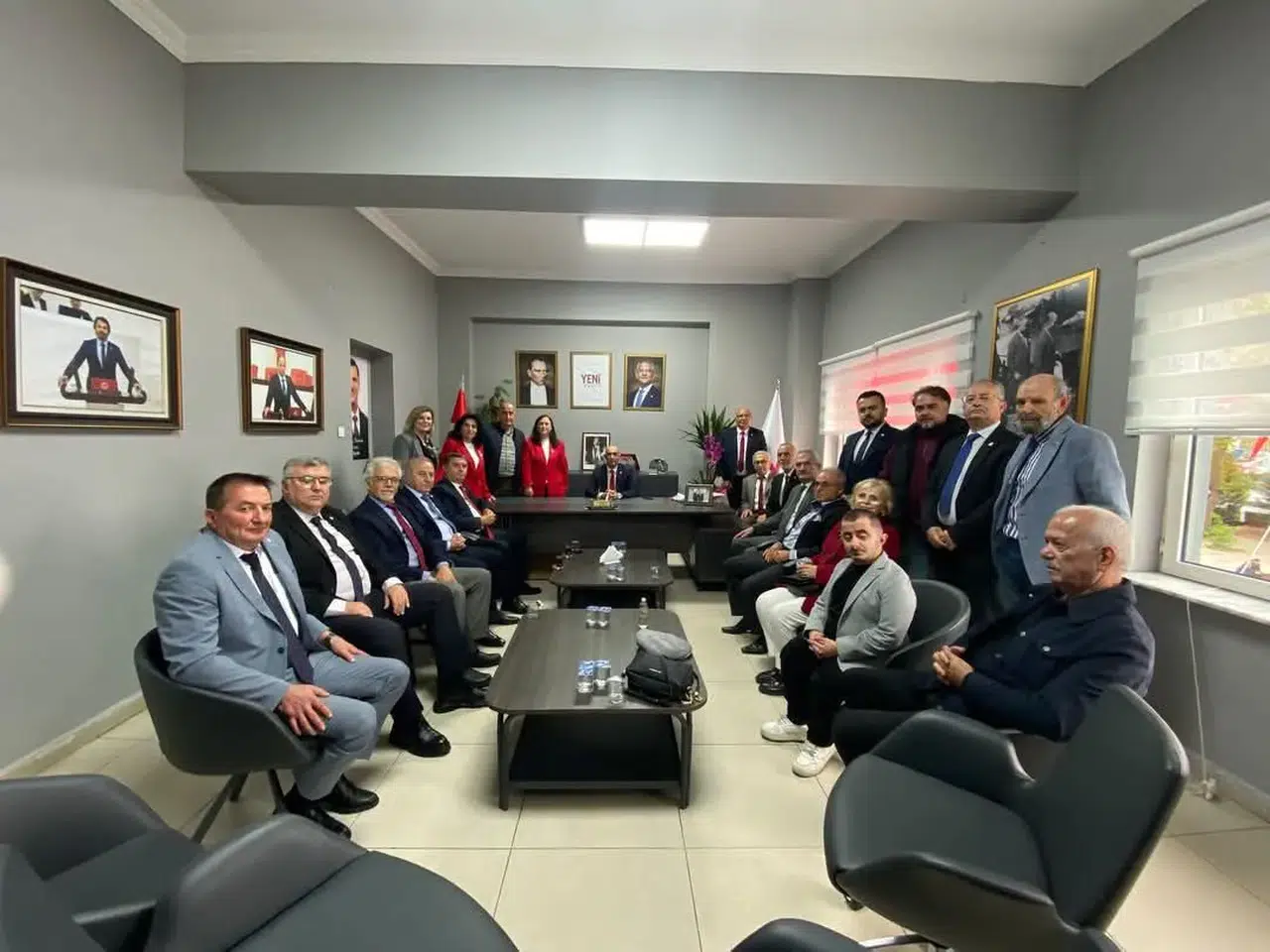 Başkan Tahsin Erdem'den Yeni Parti İl Yönetimine hayırlı olsun ziyareti