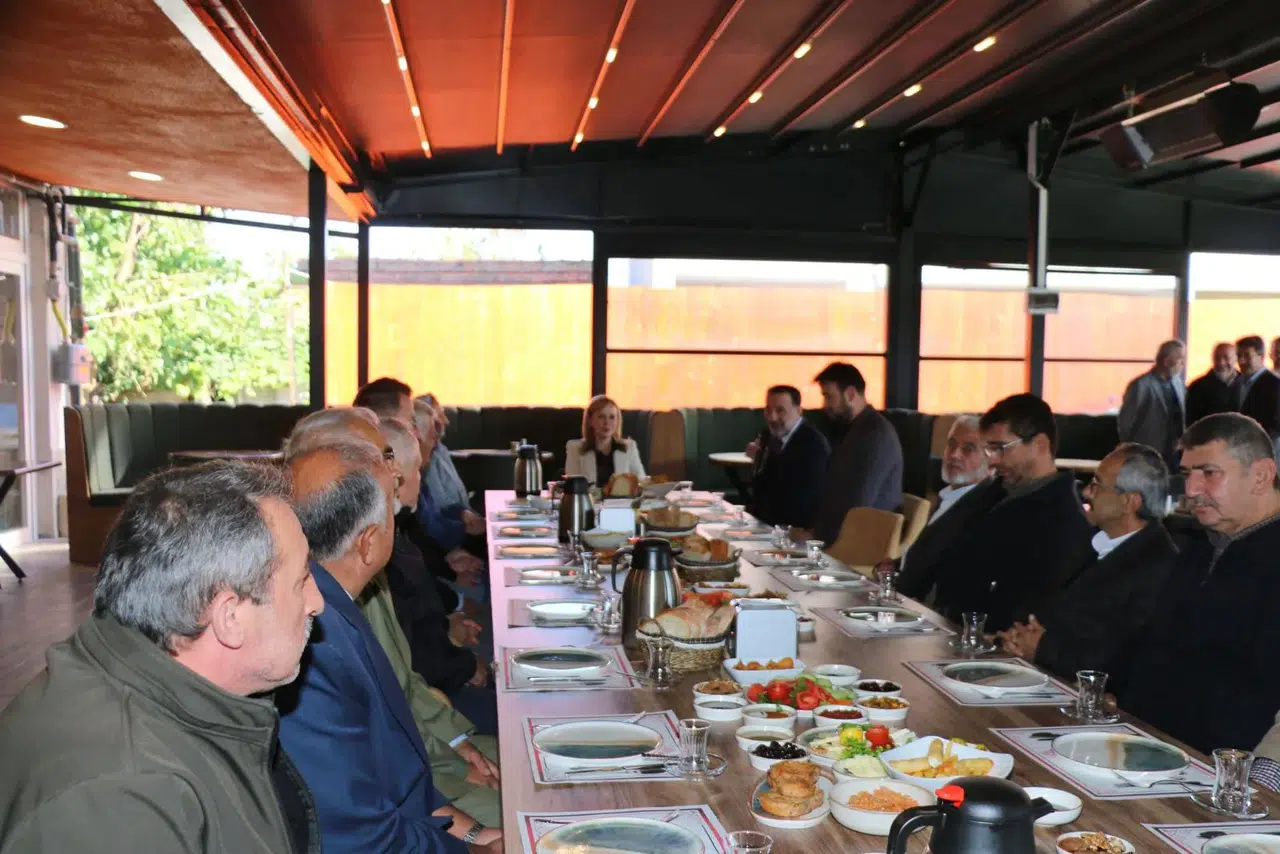 Kaymakam Şıktaş, emekli din görevlileri ve aileleriyle buluştu