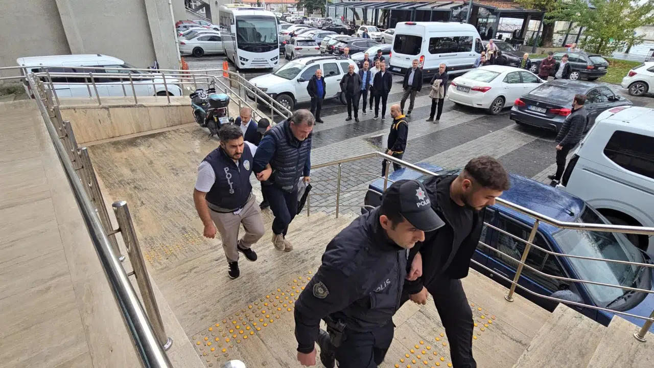 Zonguldak'ta çöken binayla ilgili 3 kişi tutuklandı, 2 kişi serbest bırakıldı