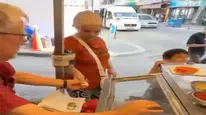 Seyhan'da lahmacun skandalı: Satıcı özür dileyip tezgahı kaldırıldı!